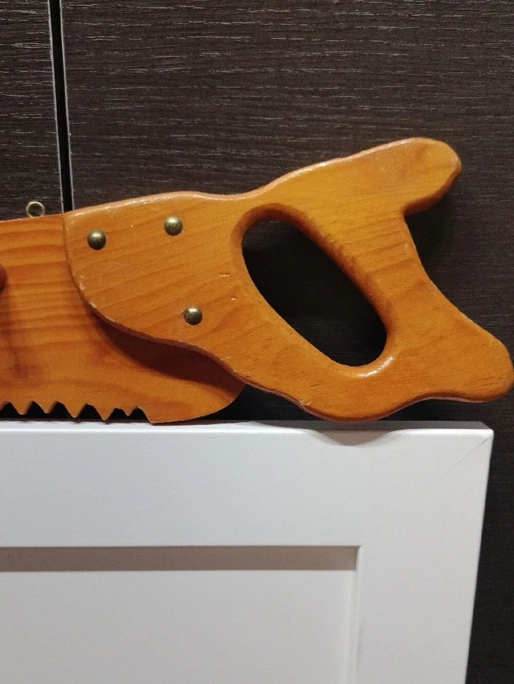 Handmade Wooden Saw-Shaped Wall Hook Rack - Honey Brown